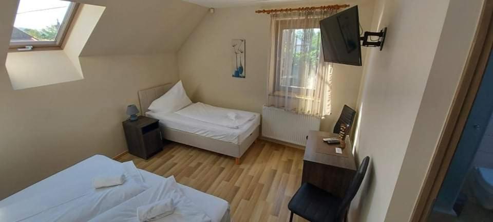 Soerpatika Vendeghaz Hotel Badacsonytomaj Buitenkant foto