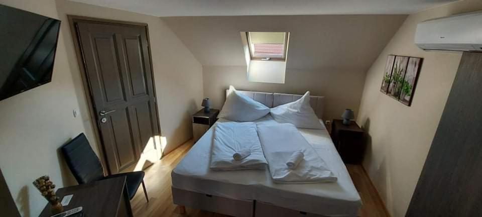 Soerpatika Vendeghaz Hotel Badacsonytomaj Kamer foto