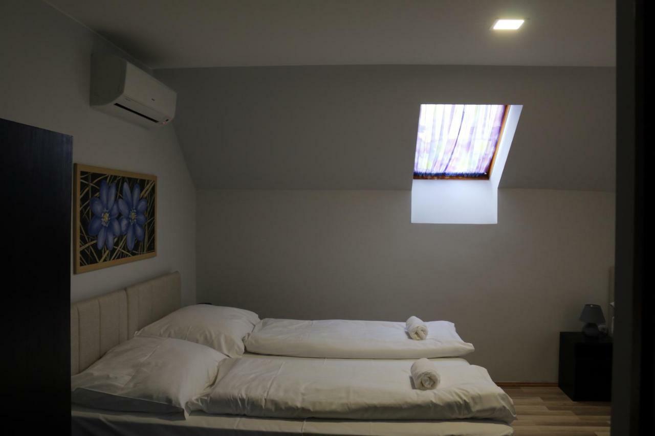 Soerpatika Vendeghaz Hotel Badacsonytomaj Buitenkant foto